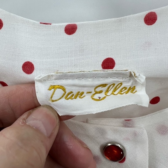 Dan-Ellen vintage, granny cottage core floral, polkadot snap front house dress - Picture 13 of 14